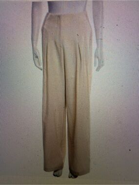Wide-Leg High-Rise Pants in cream